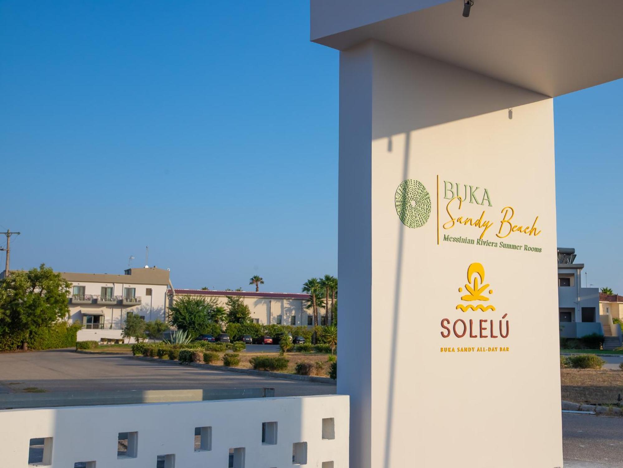 Buka Sandy Hotel 4*